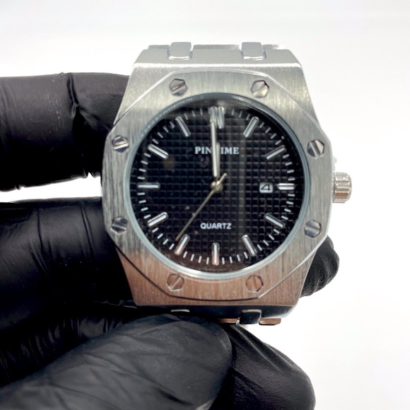 PINTIME Silver and Black Quartz Watch - Picture 1 of 2